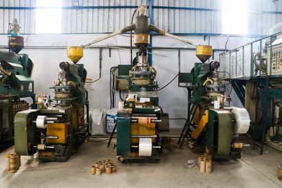 mesin blow plastik pp