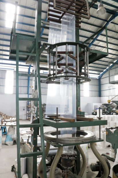 mesin blown film plastik pe